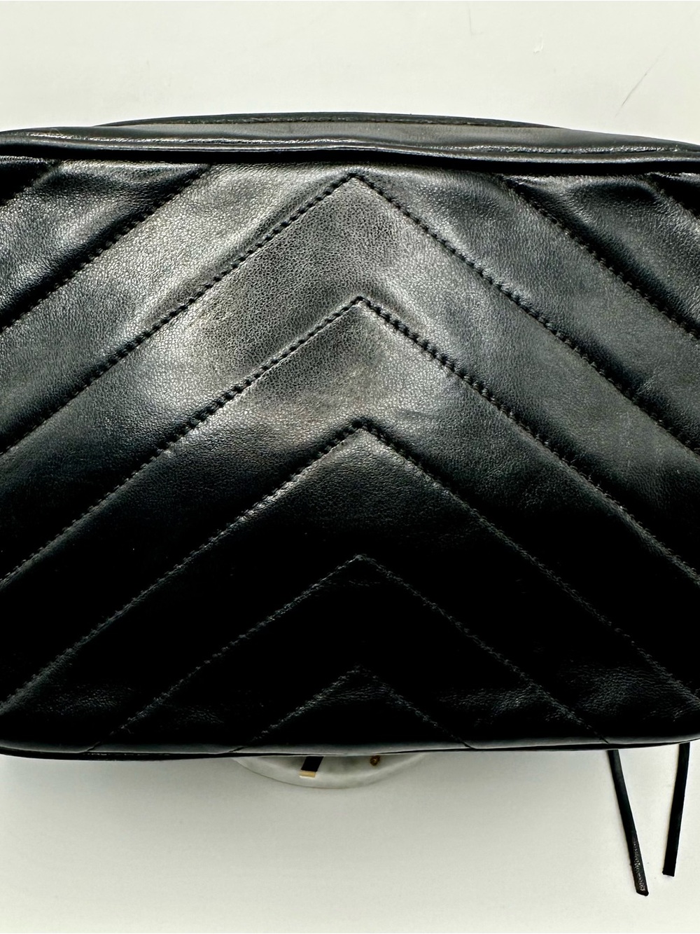CHANEL Vintage Black Quilted Leather Crossbody with 24K Gold CC and Tassel - Picture 5 of 13